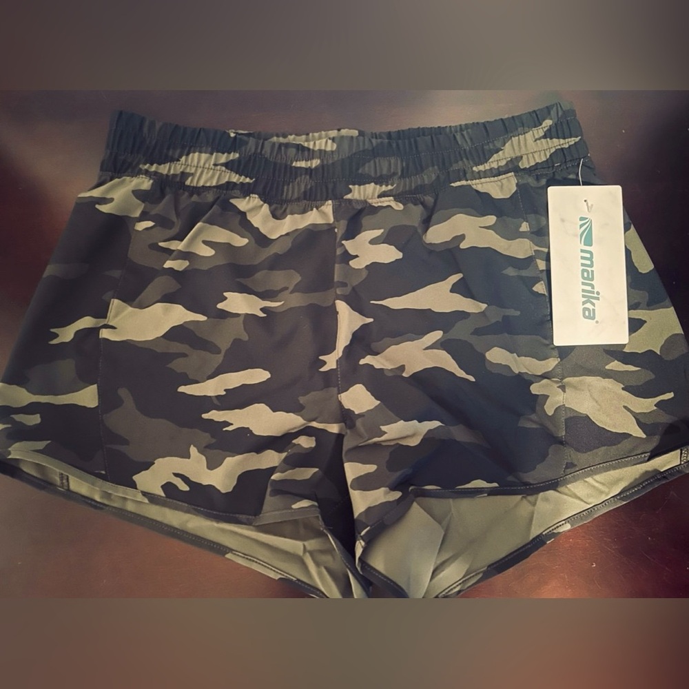 Women’s Marika Camo Shorts-NWT